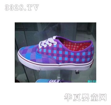 ���d������ɫ����Ь