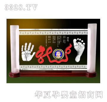 ���ĸ���չ���D