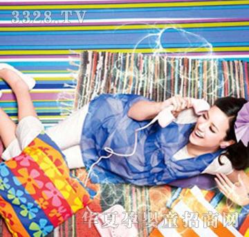 ���ķ�ݗ����{ɫ�r��