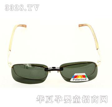 �𼪷��������RС̖ƫ��AƬ���R