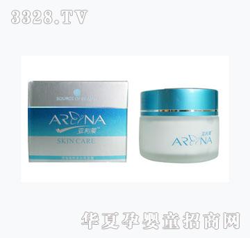 �����R�ֲ�����ױ���˪