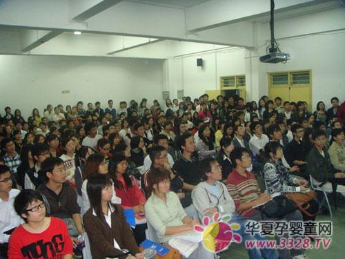 ��ʿ�����F(tu��n)���M(j��n)У�@�������t�{ʿ���M�d���w