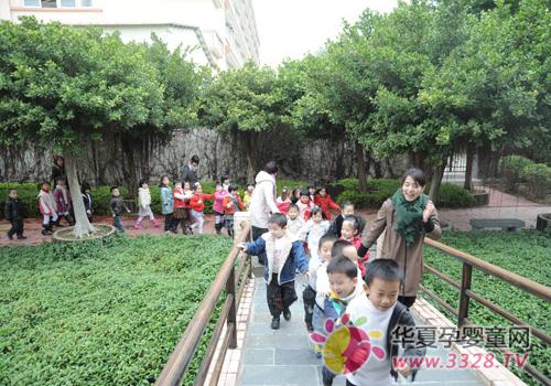 ��l(f��)���Ⱥ��ӵĭh(hu��n)�����RҪ��С���B(y��ng)